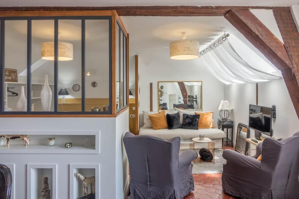 Le Sainte Anne *Studio* Apartment Orleans Bagian luar foto