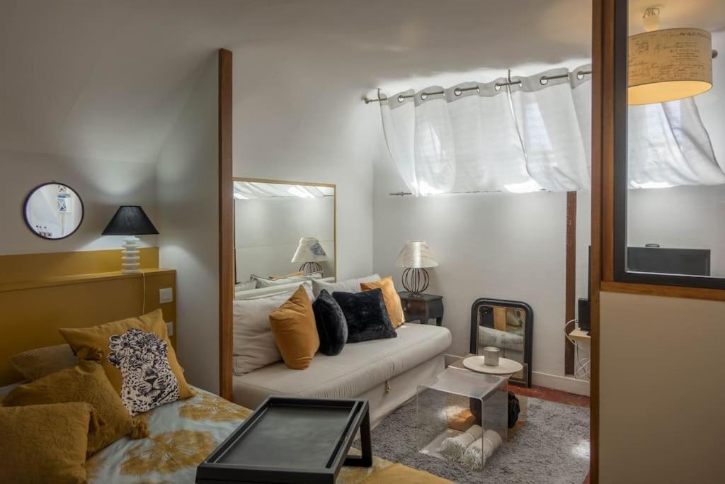 Le Sainte Anne *Studio* Apartment Orleans Bagian luar foto