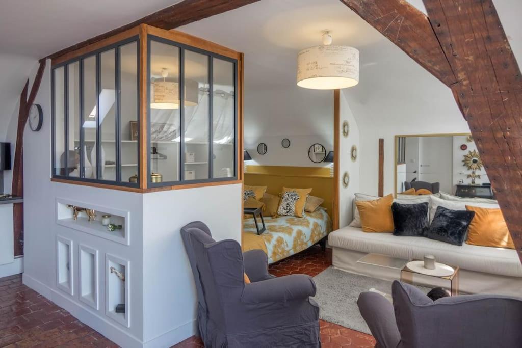 Le Sainte Anne *Studio* Apartment Orleans Bagian luar foto