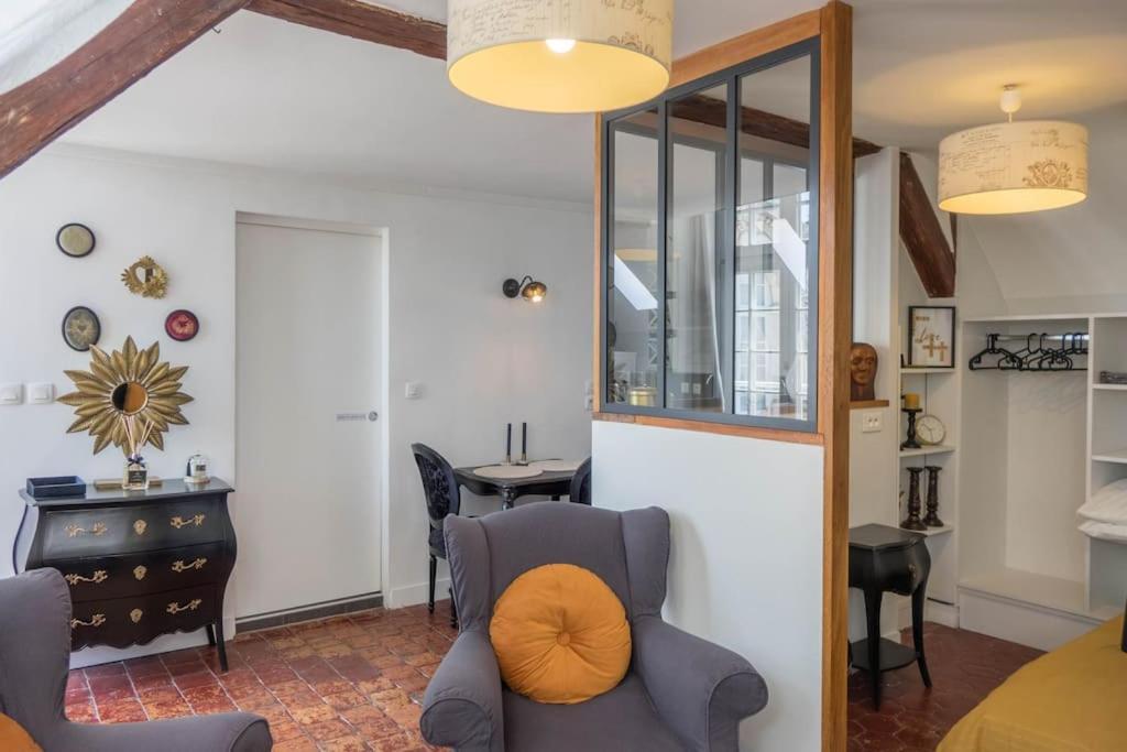 Le Sainte Anne *Studio* Apartment Orleans Bagian luar foto