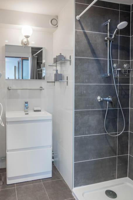 Le Sainte Anne *Studio* Apartment Orleans Bagian luar foto